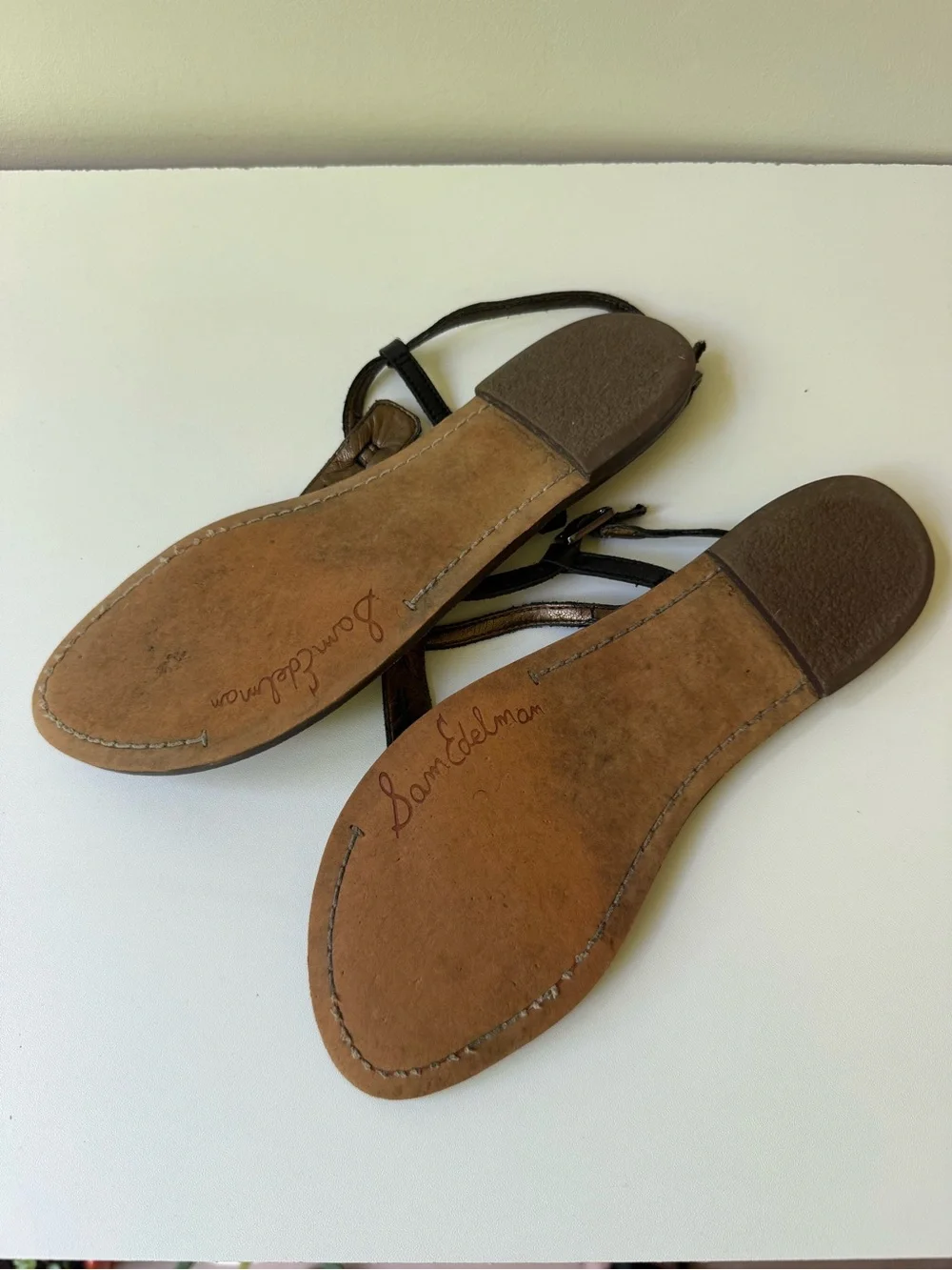Sam Edelman Black Leather T-Strap Sandals with Brown Footbed - Picture 3 of 4